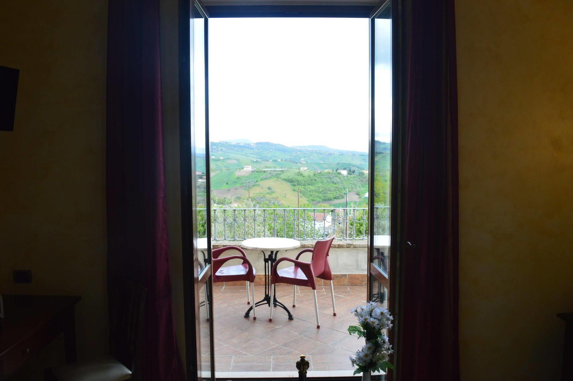 Villa Tre Colli Agri B&B Ariano Irpino Dış mekan fotoğraf