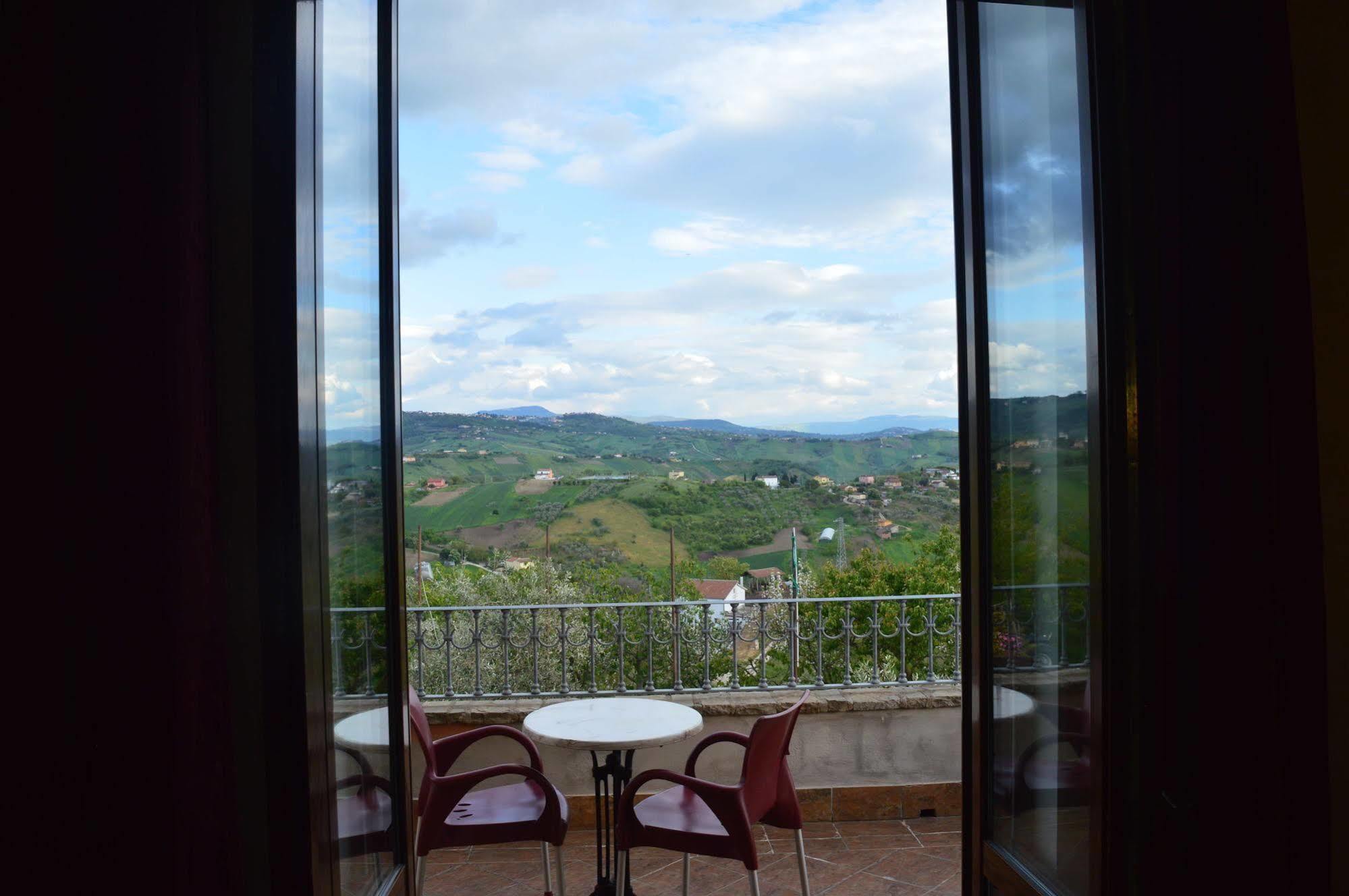 Villa Tre Colli Agri B&B Ariano Irpino Dış mekan fotoğraf